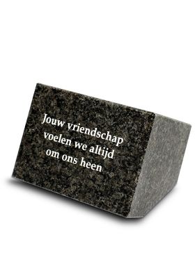 A132G | Massief blok + tekst | 8x11x8cm