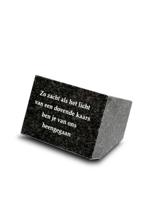 A132H | Massief blok + tekst | 8x11x8cm