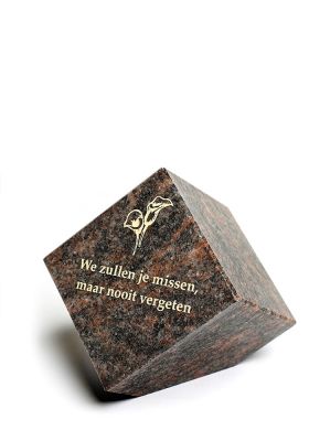 A133R | Massief blok + tekst | 9x9x9cm