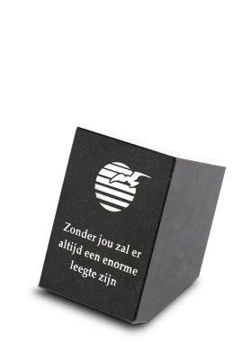 A137H | Massief blok + tekst | 8x11x8cm