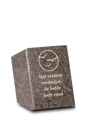 A137O | Massief blok + tekst | 8x11x8cm