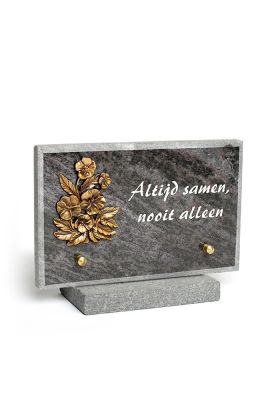 A150G | Graniet op sokkel + tekst | 13x20cm